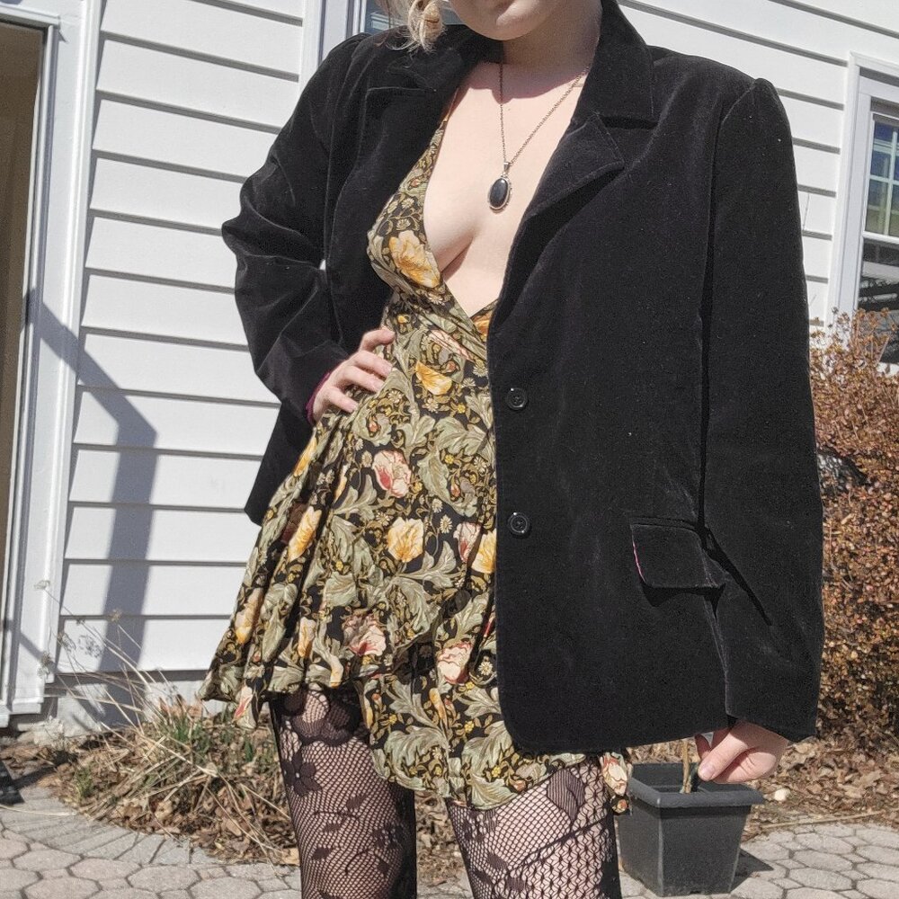 ❝ Old Navy black velvet blazer jacket . ❞